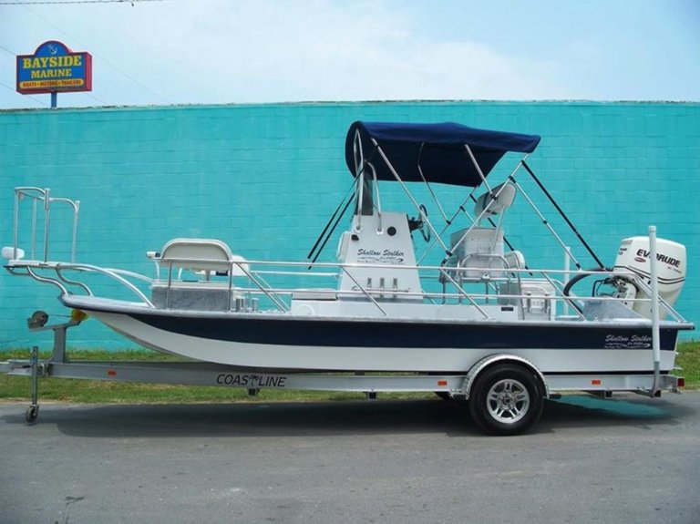 CAT-204 RC Deck Boat